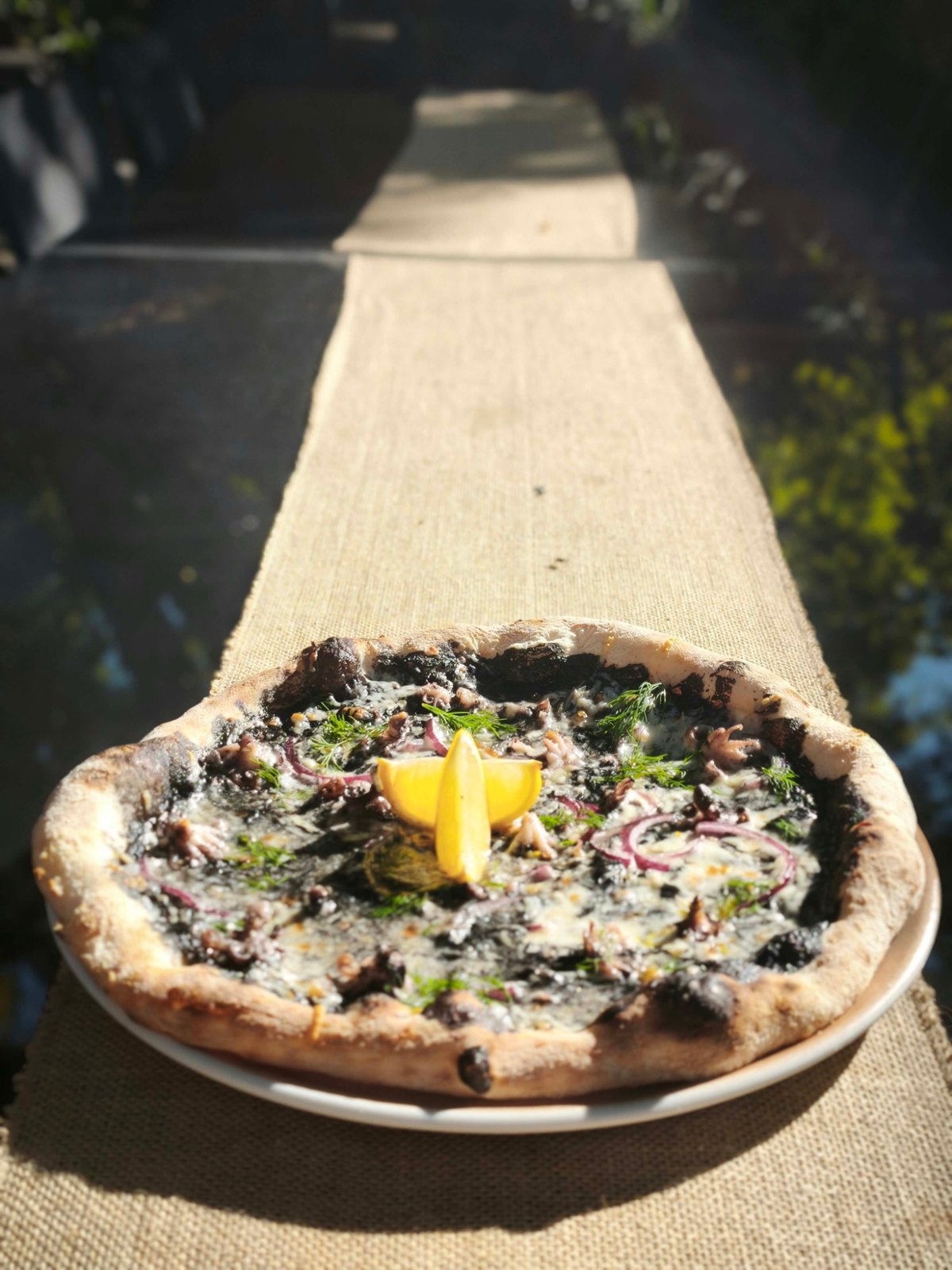 Kraken pizza tintahaltintás alapon baby polippal